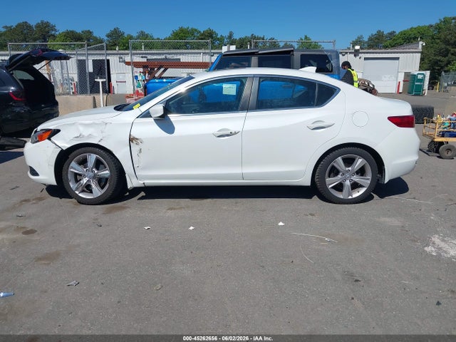 45262656 :رقم المزاد ، 19VDE2E52FE000092 vin ، 2015 Acura Ilx 2.4l مزاد بيع