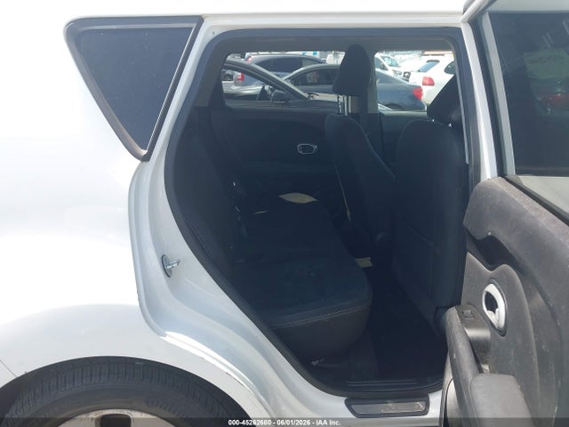 KNDJN2A22E7055064 KIA Soul