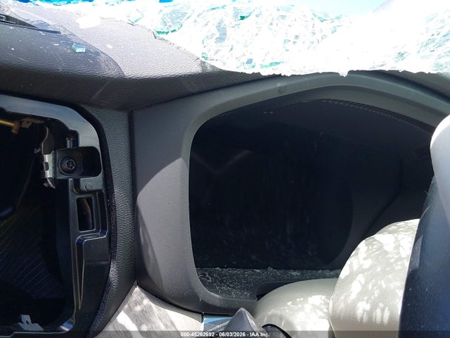 45262692 :رقم المزاد ، YV4L12RW9P1305768 vin ، 2023 Volvo Xc60 B5 Plus Dark Theme مزاد بيع
