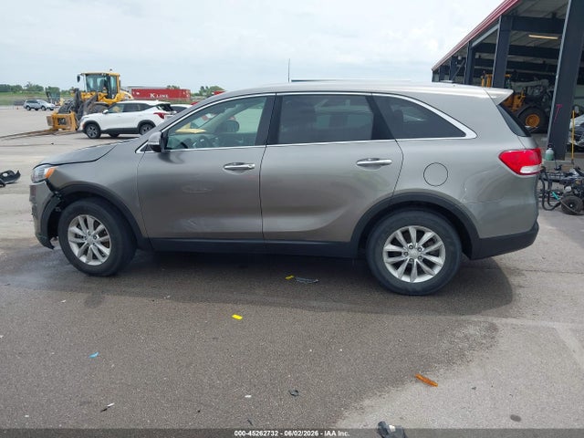 2016 Kia Sorento 2.4l L მანქანა იყიდება აუქციონზე, vin: 5XYPG4A39GG101794, აუქციონის ნომერი: 45262732