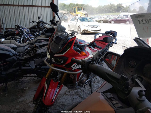 Honda CRF1000 2017 JH2SD044XHK100219 Image 2