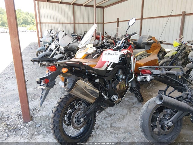 Honda CRF1000 2017 JH2SD044XHK100219 Image 4