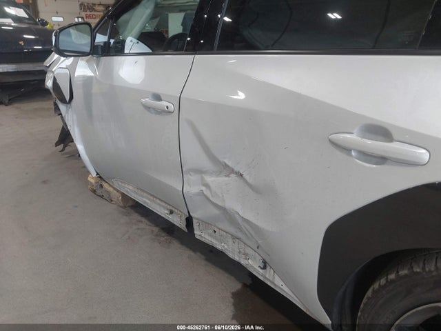 Продажа на аукционе авто 2023 Toyota Bz4x Limited, vin: JTMABACAXPA035142, номер лота: 45262761