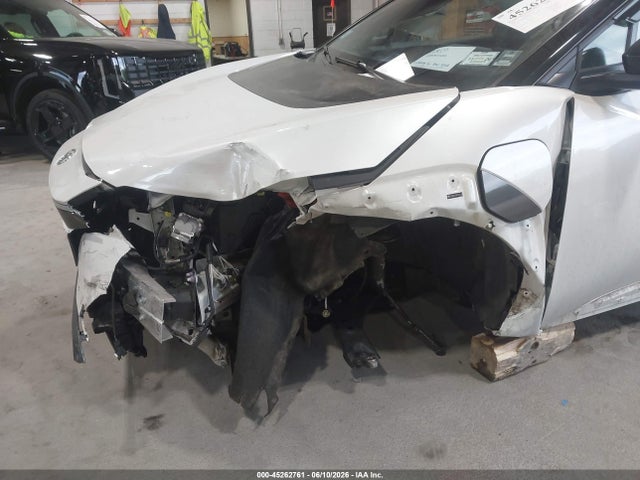 Продажа на аукционе авто 2023 Toyota Bz4x Limited, vin: JTMABACAXPA035142, номер лота: 45262761