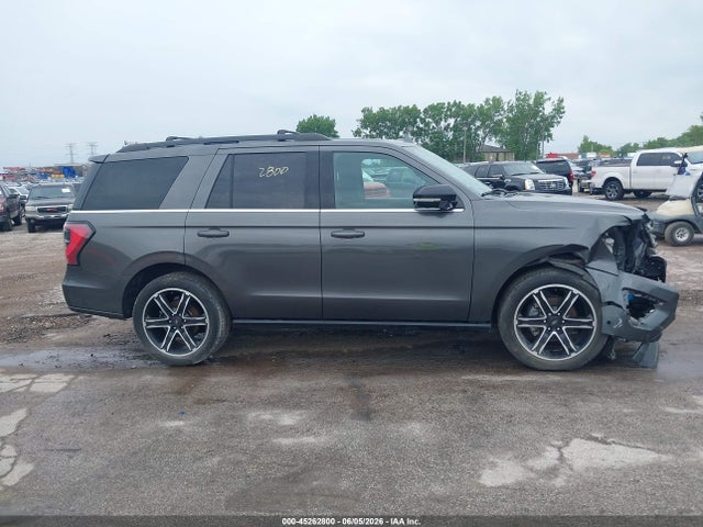 1FMJU2AT2KEA57024 Ford Expedition Limited