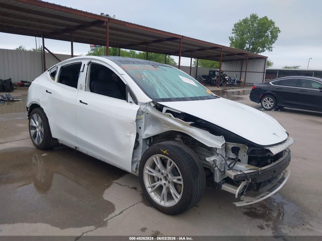 45262824 :رقم المزاد ، 5YJYGDEE4MF063426 vin ، 2021 Tesla Model Y Long Range Dual Motor All-wheel Drive مزاد بيع