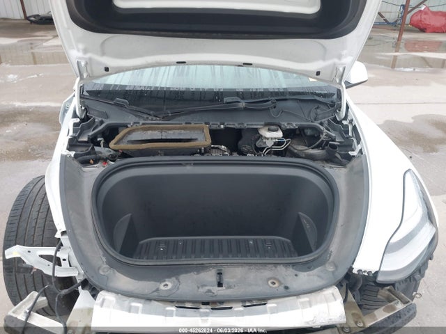45262824 :رقم المزاد ، 5YJYGDEE4MF063426 vin ، 2021 Tesla Model Y Long Range Dual Motor All-wheel Drive مزاد بيع