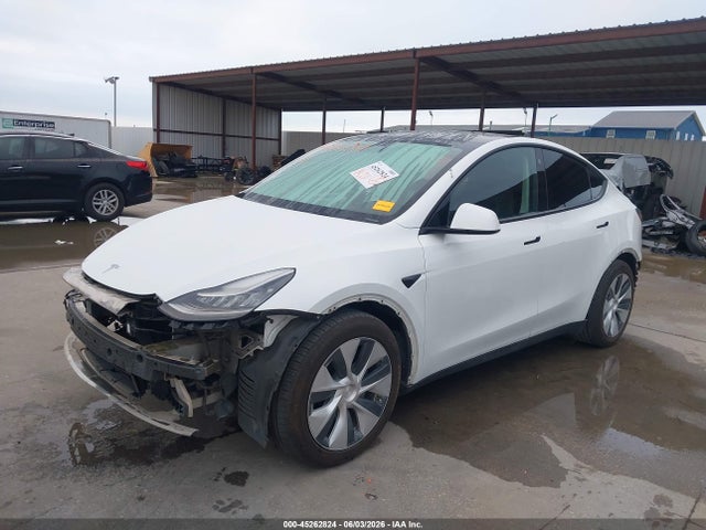 45262824 :رقم المزاد ، 5YJYGDEE4MF063426 vin ، 2021 Tesla Model Y Long Range Dual Motor All-wheel Drive مزاد بيع