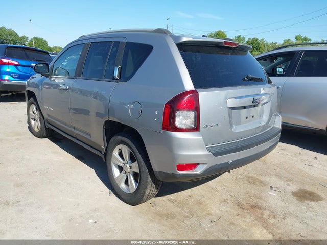 45262825 :رقم المزاد ، 1C4NJDBB2FD416643 vin ، 2015 Jeep Compass Sport مزاد بيع