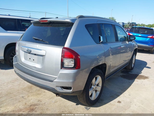 45262825 :رقم المزاد ، 1C4NJDBB2FD416643 vin ، 2015 Jeep Compass Sport مزاد بيع