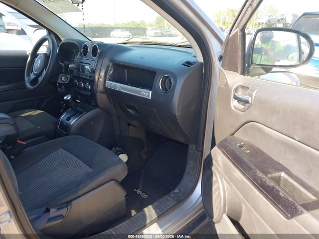 45262825 :رقم المزاد ، 1C4NJDBB2FD416643 vin ، 2015 Jeep Compass Sport مزاد بيع