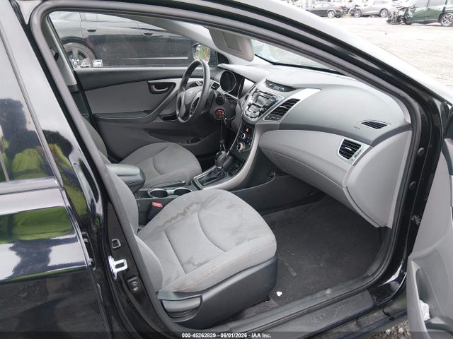 Продаж на аукціоні авто 2015 Hyundai Elantra Se, vin: KMHDH4AE5FU388013, номер лоту: 45262829
