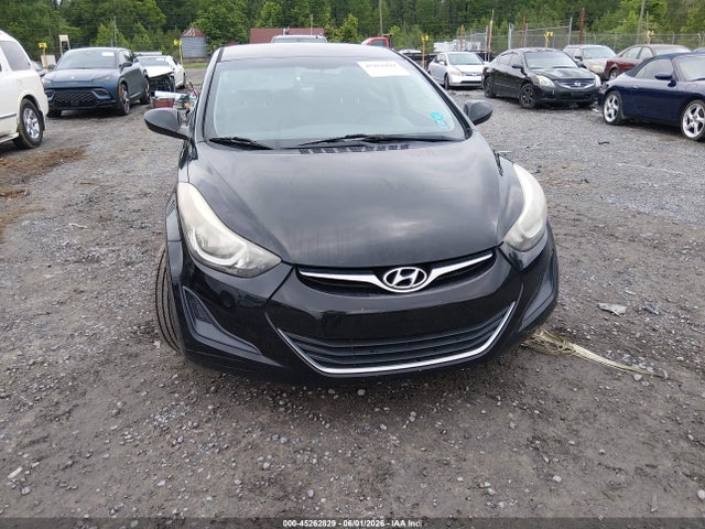 Продаж на аукціоні авто 2015 Hyundai Elantra Se, vin: KMHDH4AE5FU388013, номер лоту: 45262829