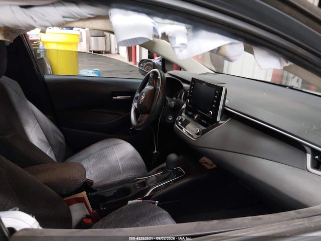 45262831 :رقم المزاد ، 5YFEPMAE6MP251264 vin ، 2021 Toyota Corolla Le مزاد بيع