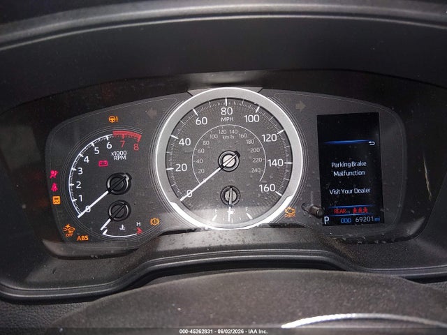 45262831 :رقم المزاد ، 5YFEPMAE6MP251264 vin ، 2021 Toyota Corolla Le مزاد بيع