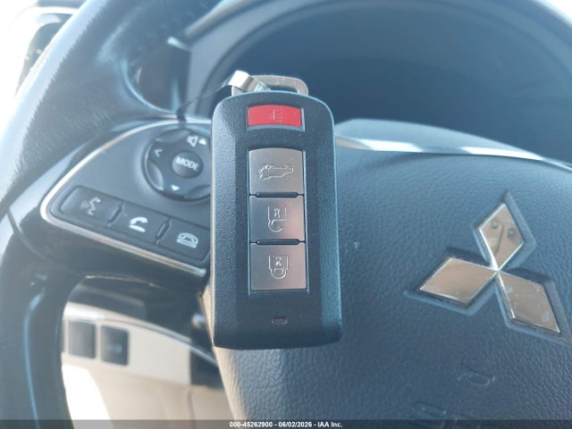 45262900 :رقم المزاد ، JA4AZ3A37GZ058126 vin ، 2016 Mitsubishi Outlander Sel مزاد بيع