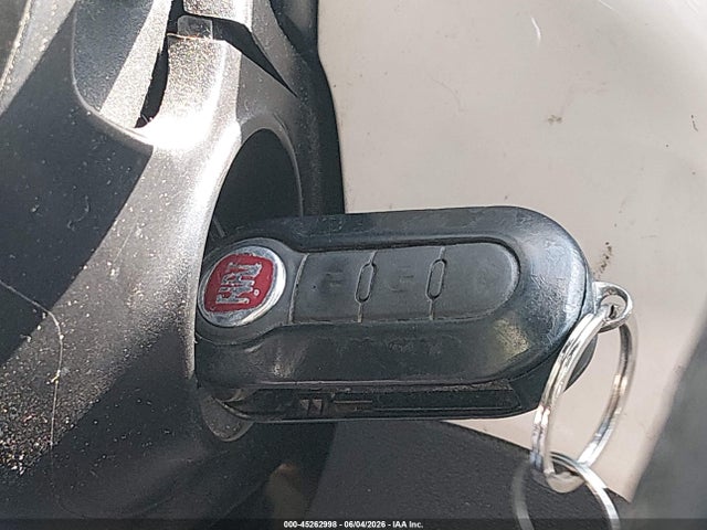 45262998 :رقم المزاد ، 3C3CFFBR4CT358028 vin ، 2012 Fiat 500 Sport مزاد بيع