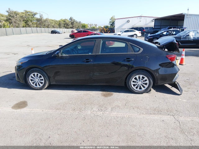 45263010 :رقم المزاد ، 3KPF24AD9PE520521 vin ، 2023 Kia Forte Lx مزاد بيع