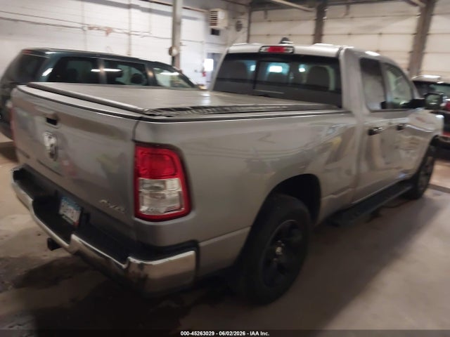 45263029 :رقم المزاد ، 1C6RRFBGXMN615388 vin ، 2021 Ram 1500 Big Horn  4x4 6'4 Box مزاد بيع