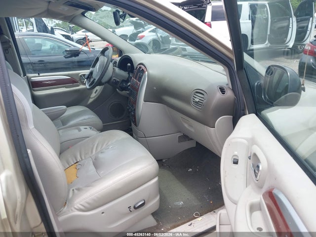 45263140 :رقم المزاد ، 2C8GP64L65R243633 vin ، 2005 Chrysler Town & Country Limited مزاد بيع