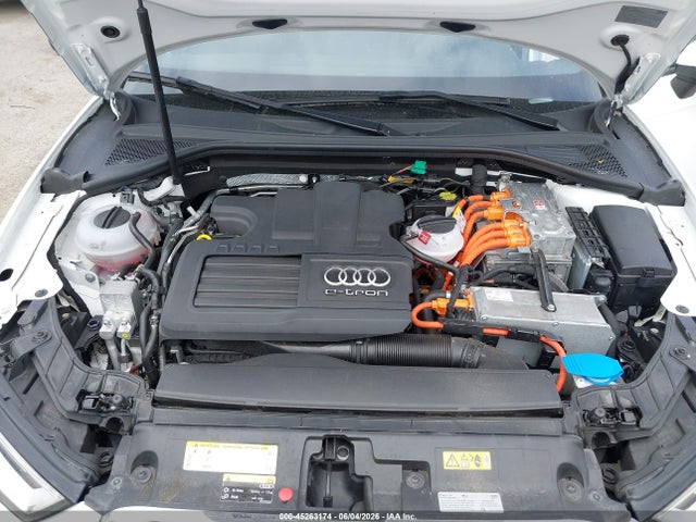 WAUUPBFF8HA044769 Audi A3 E-tron 1.4t Premium