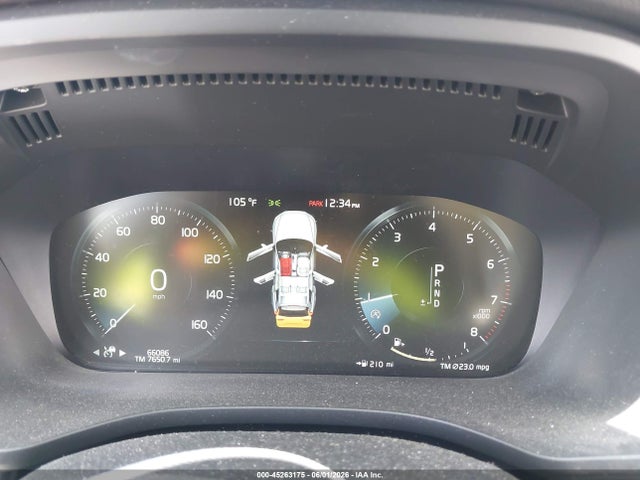 2018 Volvo Xc60 T5 Momentum მანქანა იყიდება აუქციონზე, vin: LYV102RK7JB082298, აუქციონის ნომერი: 45263175