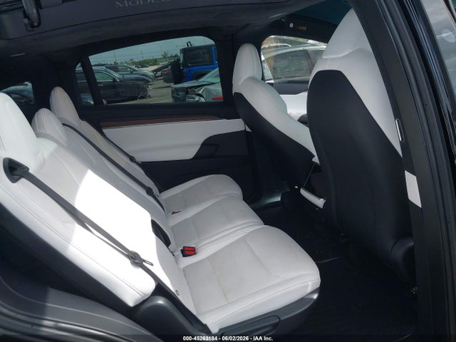 Tesla Model X Long Range 2024 7SAXCDE56RF460007 Image 8