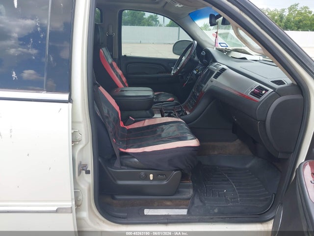 45263190 :رقم المزاد ، 1GYFC23219R106759 vin ، 2009 Cadillac Escalade Standard مزاد بيع