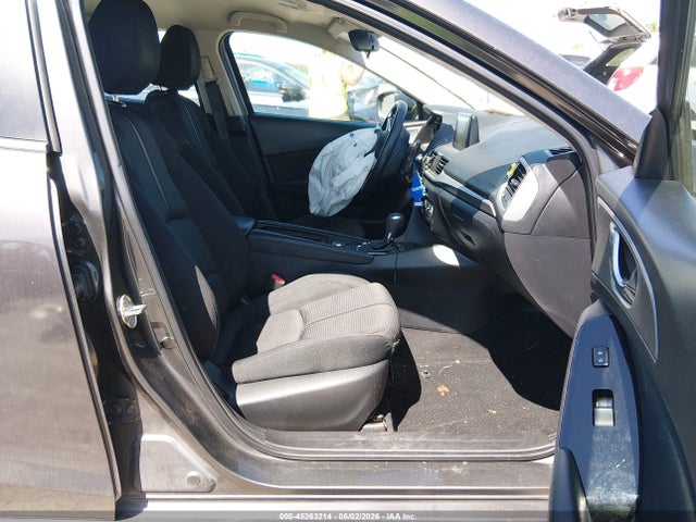Продаж на аукціоні авто 2018 Mazda Mazda3 Sport, vin: 3MZBN1U73JM230263, номер лоту: 45263214