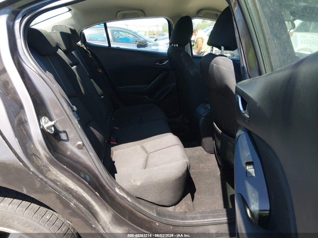 45263214 :رقم المزاد ، 3MZBN1U73JM230263 vin ، 2018 Mazda Mazda3 Sport مزاد بيع