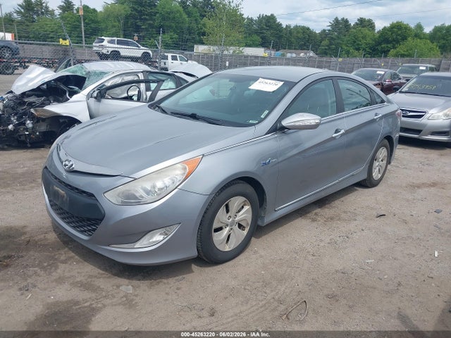 2014 Hyundai Sonata Hybrid მანქანა იყიდება აუქციონზე, vin: KMHEC4A42EA114116, აუქციონის ნომერი: 45263220