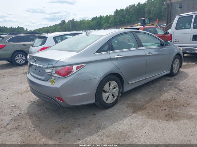 2014 Hyundai Sonata Hybrid მანქანა იყიდება აუქციონზე, vin: KMHEC4A42EA114116, აუქციონის ნომერი: 45263220