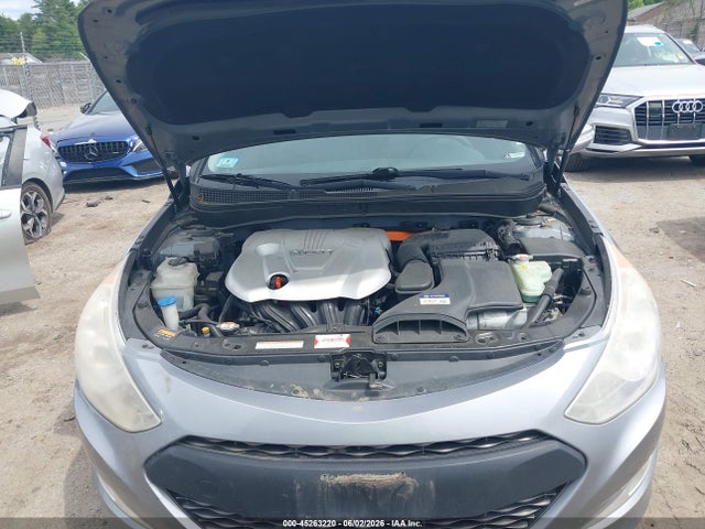 2014 Hyundai Sonata Hybrid მანქანა იყიდება აუქციონზე, vin: KMHEC4A42EA114116, აუქციონის ნომერი: 45263220
