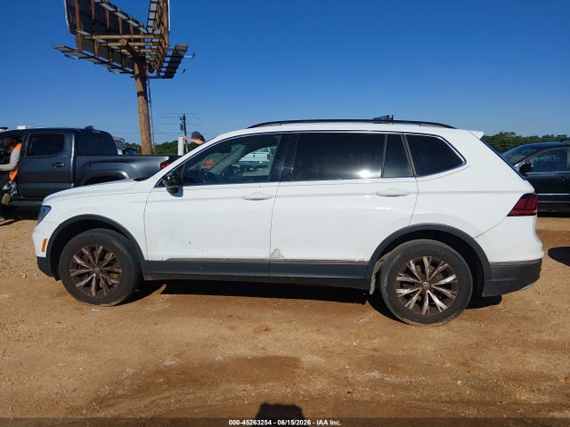 3VV3B7AX2JM001064 Volkswagen Tiguan 2.0t Se/2.0t Sel