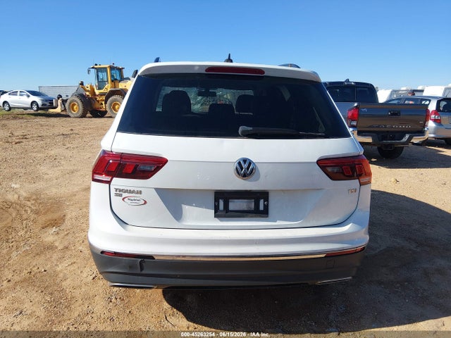3VV3B7AX2JM001064 Volkswagen Tiguan 2.0t Se/2.0t Sel