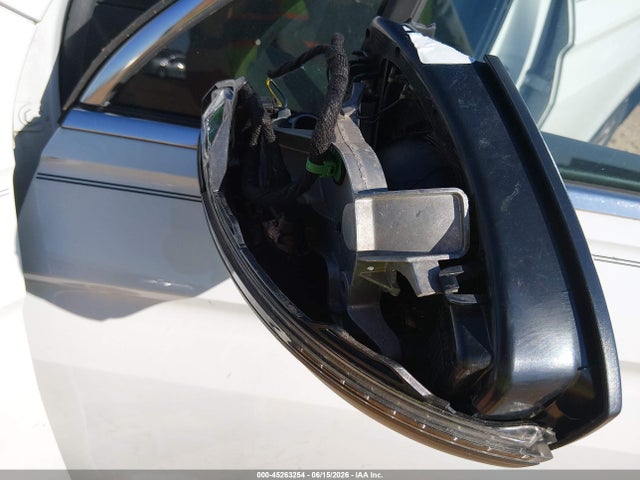 3VV3B7AX2JM001064 Volkswagen Tiguan 2.0t Se/2.0t Sel
