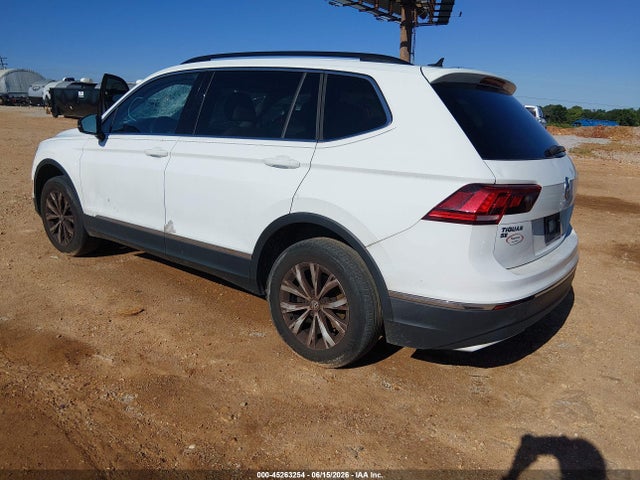 3VV3B7AX2JM001064 Volkswagen Tiguan 2.0t Se/2.0t Sel