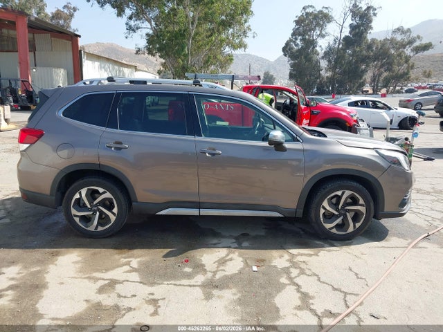 Subaru Forester Touring 2022 JF2SKARC9NH450066 Image 13