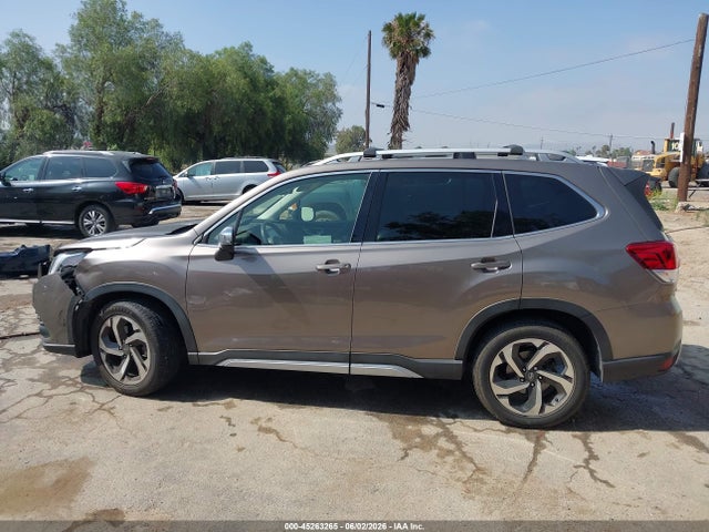 Subaru Forester Touring 2022 JF2SKARC9NH450066 Image 14