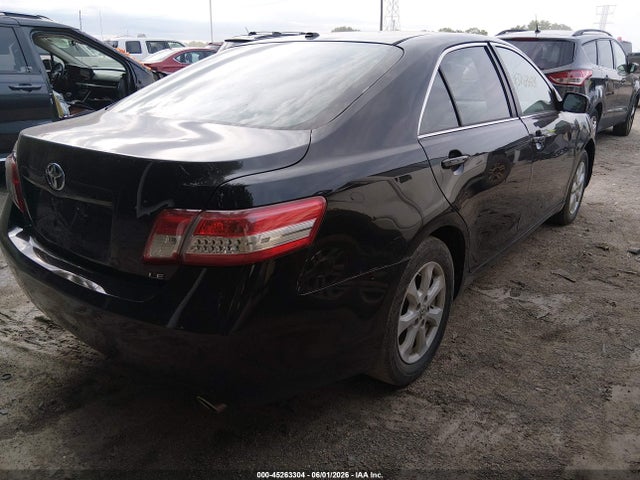 45263304 :رقم المزاد ، 4T1BK3EKXBU117591 vin ، 2011 Toyota Camry Le V6 مزاد بيع