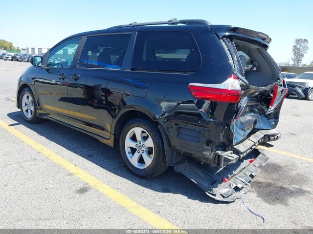 5TDKZ3DC8LS046424 Toyota SIENNA LE