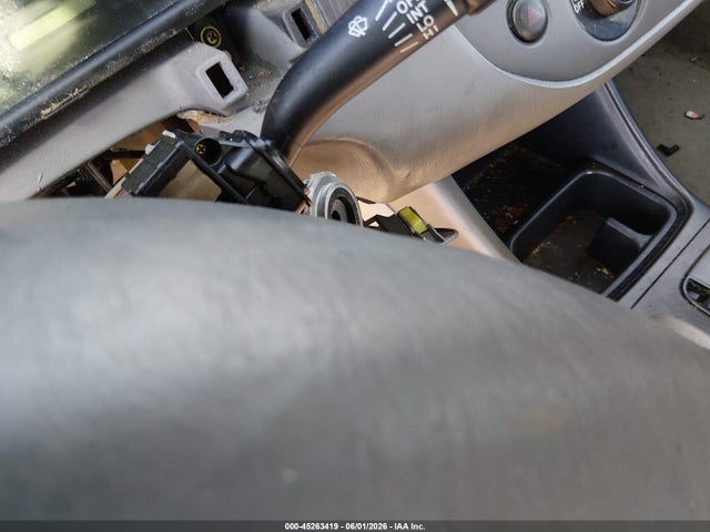 45263419 :رقم المزاد ، 4T1BE32K34U852363 vin ، 2004 Toyota Camry Le مزاد بيع