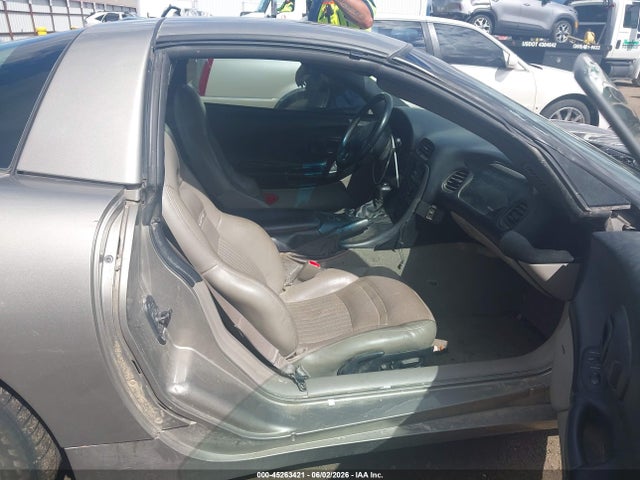 45263421 :رقم المزاد ، 1G1YY22G0W5103490 vin ، 1998 Chevrolet Corvette مزاد بيع