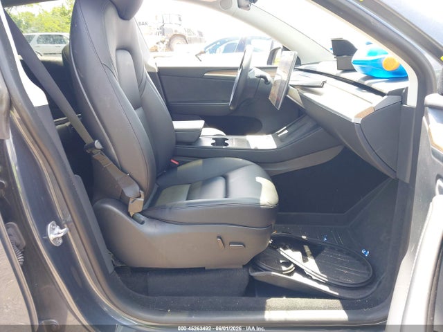 45263492 :رقم المزاد ، 7SAYGDEE4PA106134 vin ، 2023 Tesla Model Y مزاد بيع