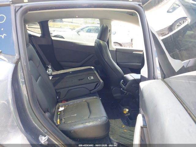 45263492 :رقم المزاد ، 7SAYGDEE4PA106134 vin ، 2023 Tesla Model Y مزاد بيع