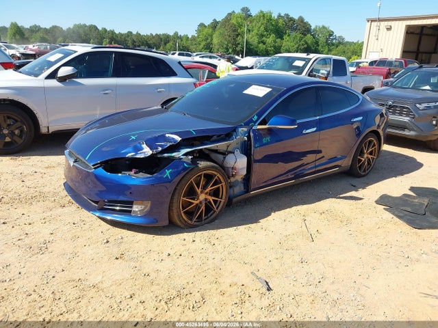 2015 Tesla Model S 70d/85d/p85d მანქანა იყიდება აუქციონზე, vin: 5YJSA1E21FF103704, აუქციონის ნომერი: 45263495
