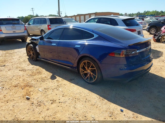 2015 Tesla Model S 70d/85d/p85d მანქანა იყიდება აუქციონზე, vin: 5YJSA1E21FF103704, აუქციონის ნომერი: 45263495