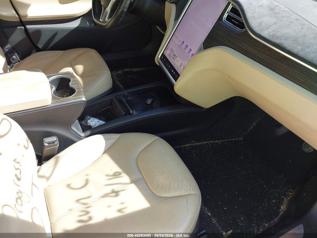 2015 Tesla Model S 70d/85d/p85d მანქანა იყიდება აუქციონზე, vin: 5YJSA1E21FF103704, აუქციონის ნომერი: 45263495