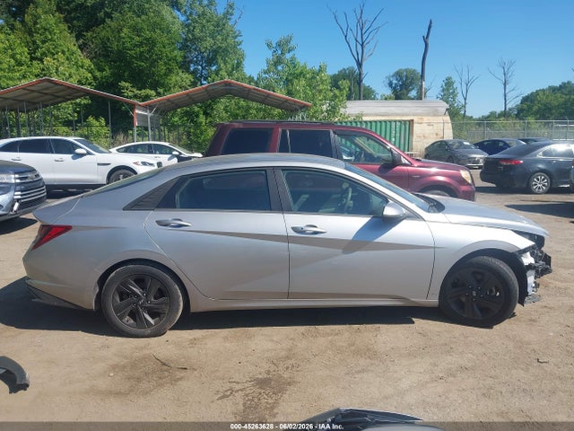 45263628 :رقم المزاد ، 5NPLM4AG9PH101832 vin ، 2023 Hyundai Elantra Sel مزاد بيع
