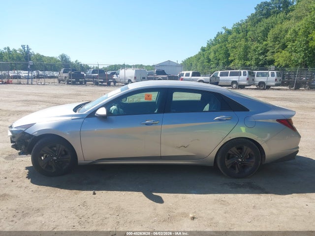 45263628 :رقم المزاد ، 5NPLM4AG9PH101832 vin ، 2023 Hyundai Elantra Sel مزاد بيع